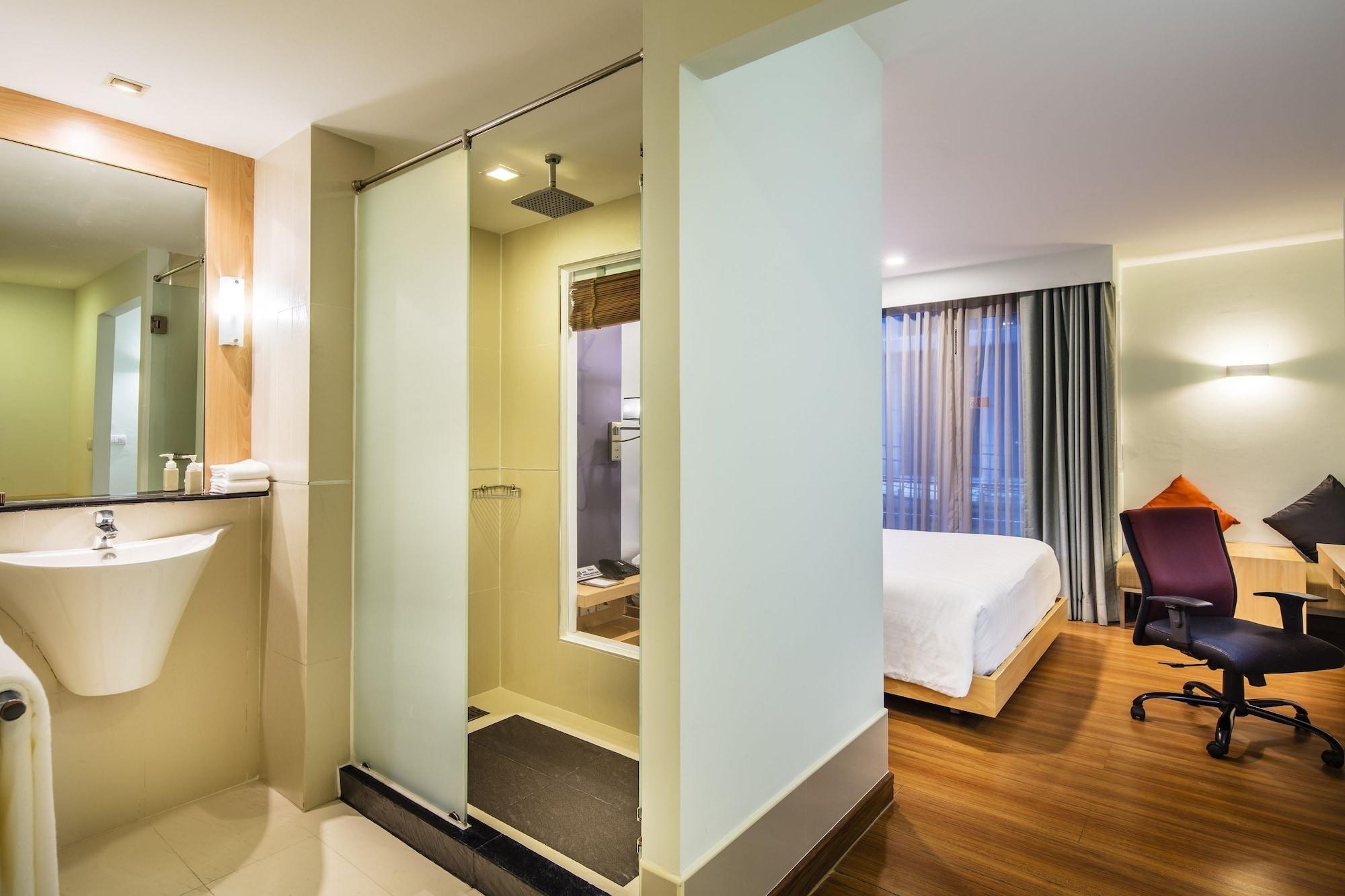 Hotel Solo, Sukhumvit 2, Bangkok - Sha Extra Plus Exteriör bild