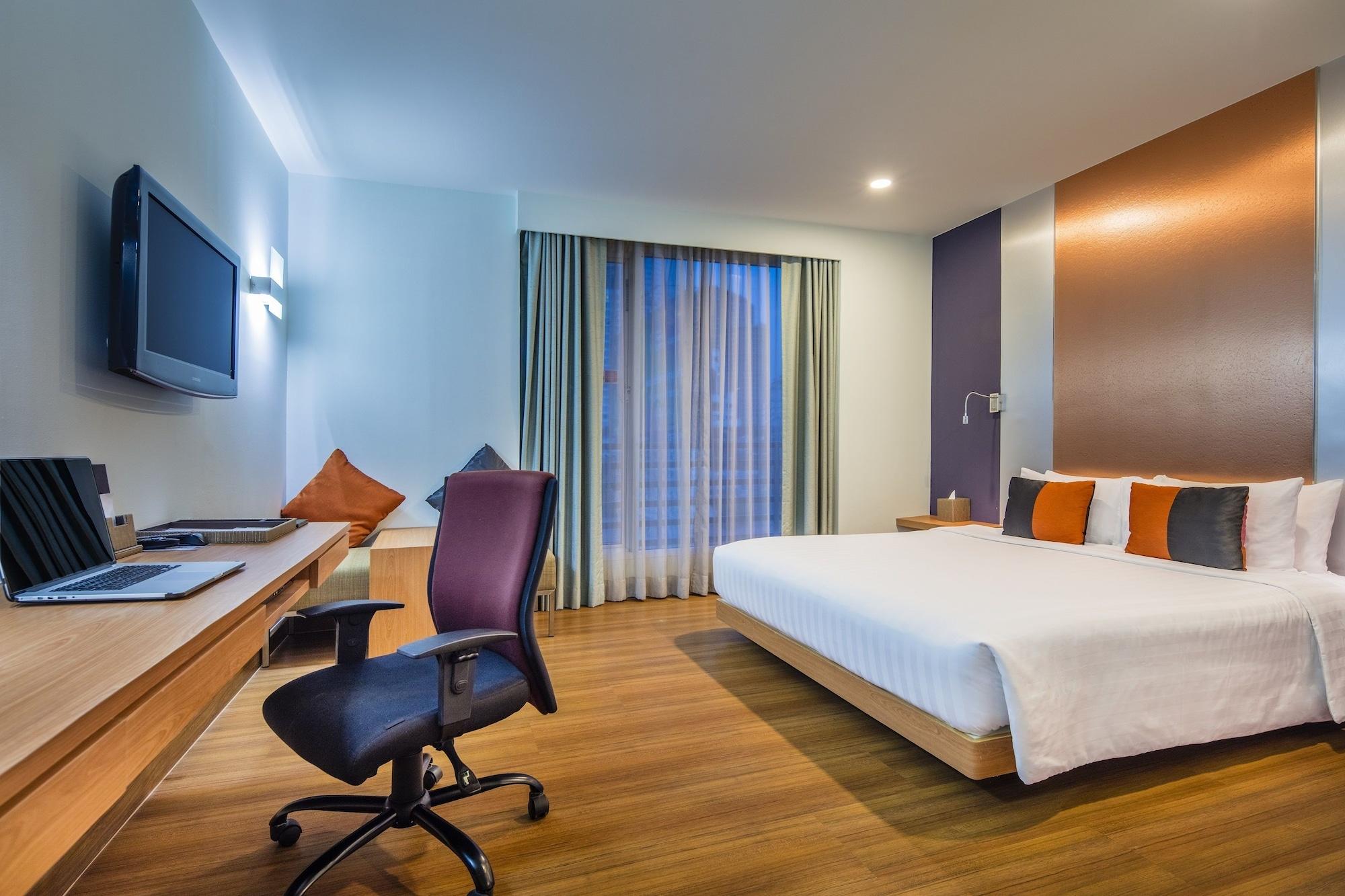 Hotel Solo, Sukhumvit 2, Bangkok - Sha Extra Plus Exteriör bild